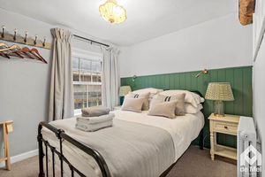 Photo 7- click for photo gallery